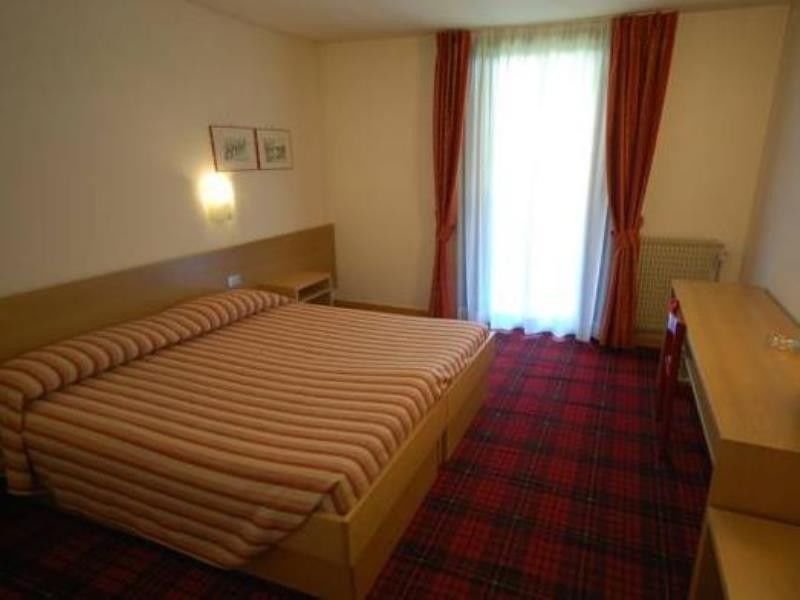 Bepy Hotel Garni Giustino Exterior photo