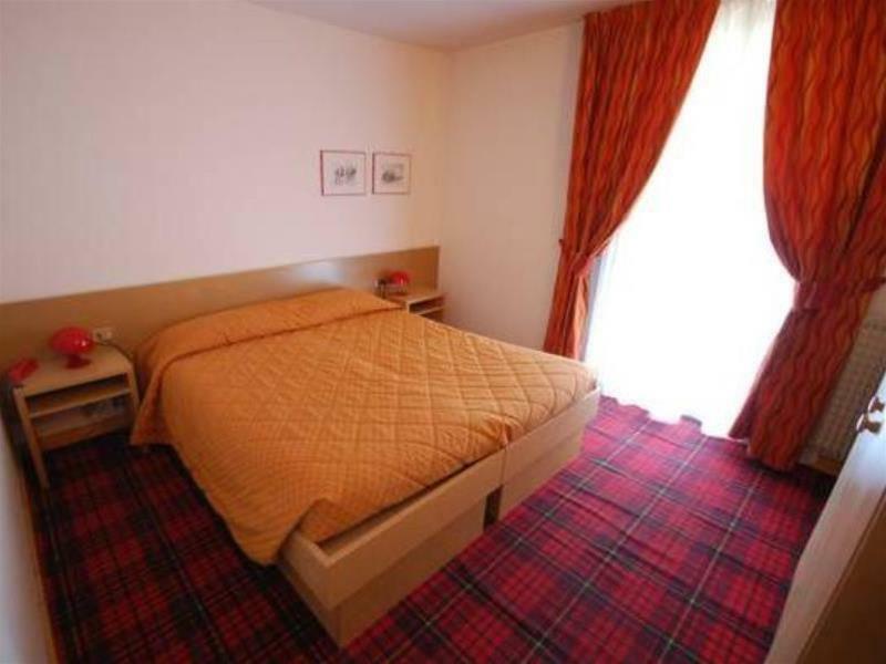 Bepy Hotel Garni Giustino Exterior photo